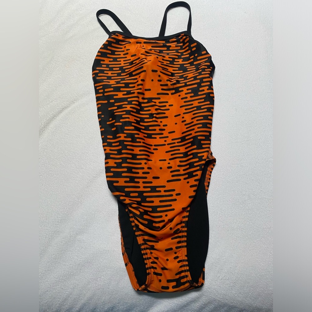 BARELY WORN-Speedo 10/36 women’s one piece